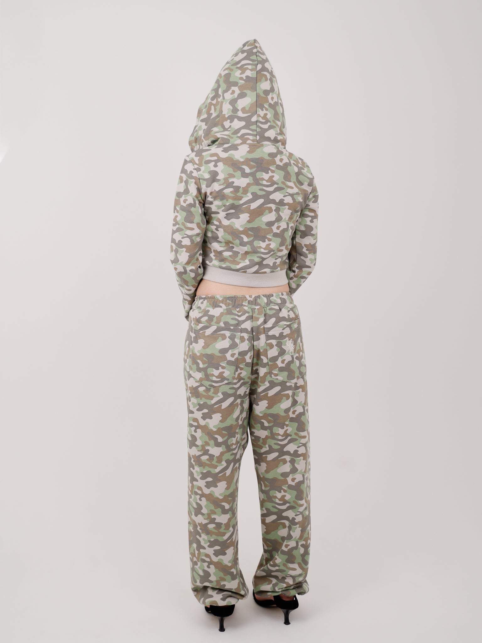 RHINESTONE CAMO SWEAT SET UP